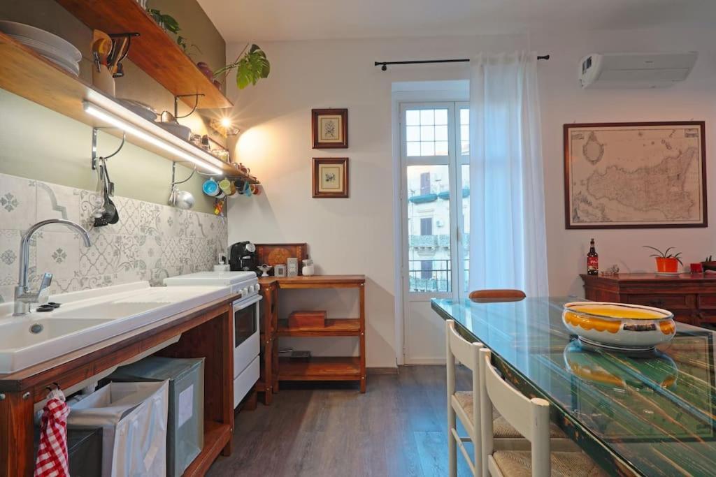La Casuzza Del Borgo - Porto - Politeama Palermo Exterior foto